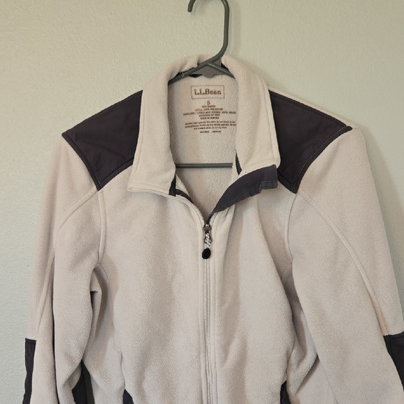 L.L. Bean Jackets & Blazers - L. L. Bean | Cream And Gray Fleece Jacket Size Small